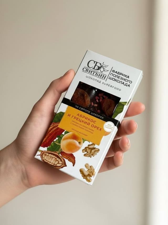 Шоколад Свитбин абрикос и грецкий орех (90г)